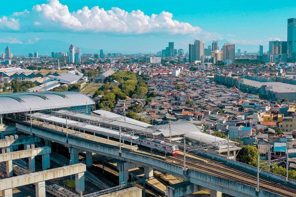 Adaptasi Kebutuhan Mobilisasi MasyarakatJadi Stasiun Tersibuk di Usia 107 Tahun, Stasiun Manggarai Terus Berkembang