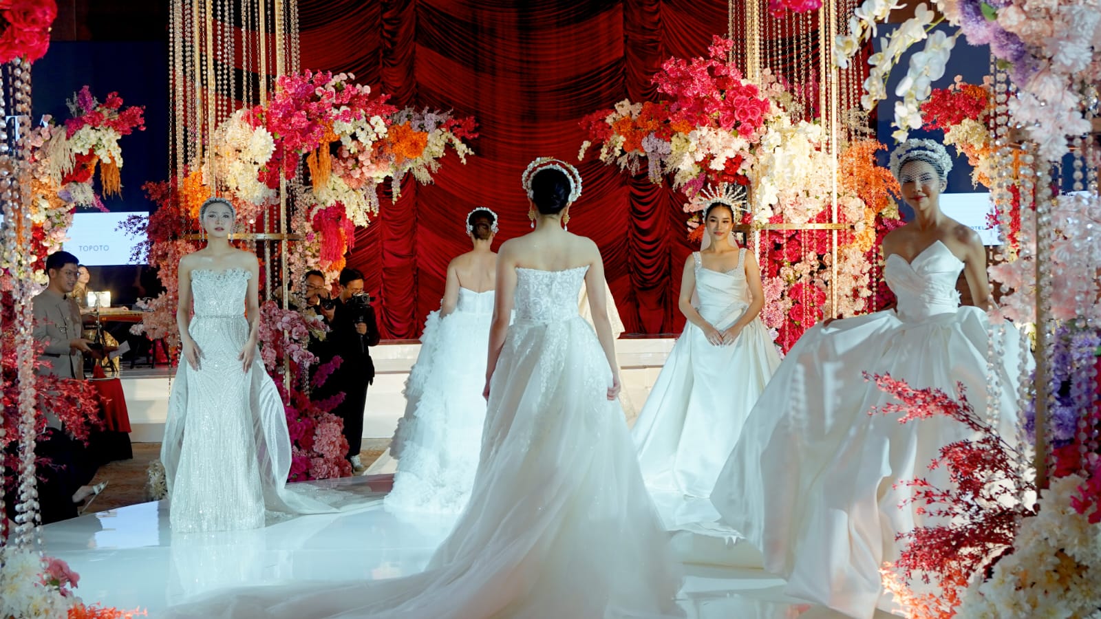 Flora Amora Berikan Banyak Bonus untuk Calon Pengantin!