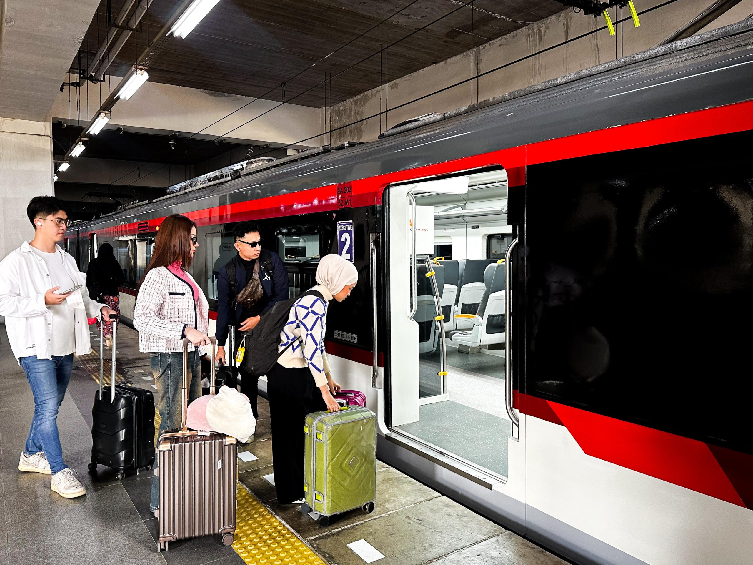 Ulang Tahun Ke-17 KAI Commuter, Naik Commuter Line ke Bandara Lebih Hemat