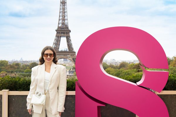 brand modest fashion asal Indonesia ini resmi menggelar Buttonscarves Paris Takeover - sumber foto Buttonscarves