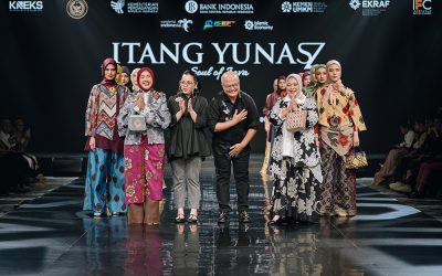 koleksi ITANG YUNASZ di IN2MOTIONFEST 2025 - sumber foto ITANG YUNASZ