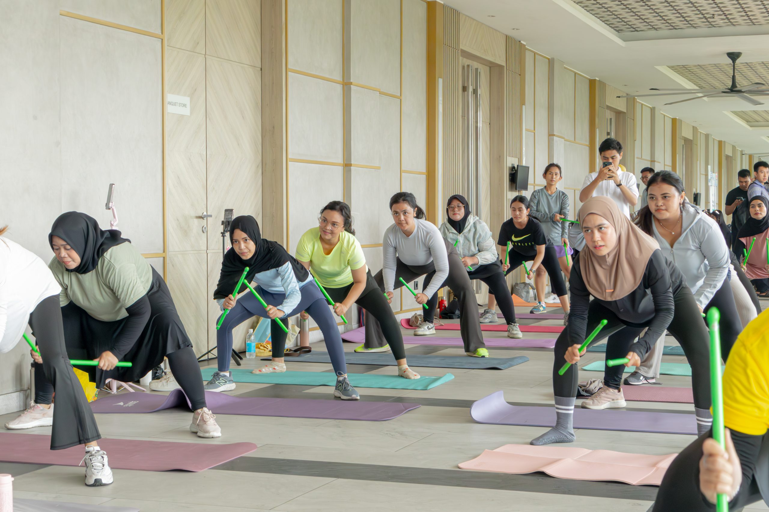 HARRIS Puri Mansion Gelar Poundfitt Class untuk Hidup Sehat dan Seimbang