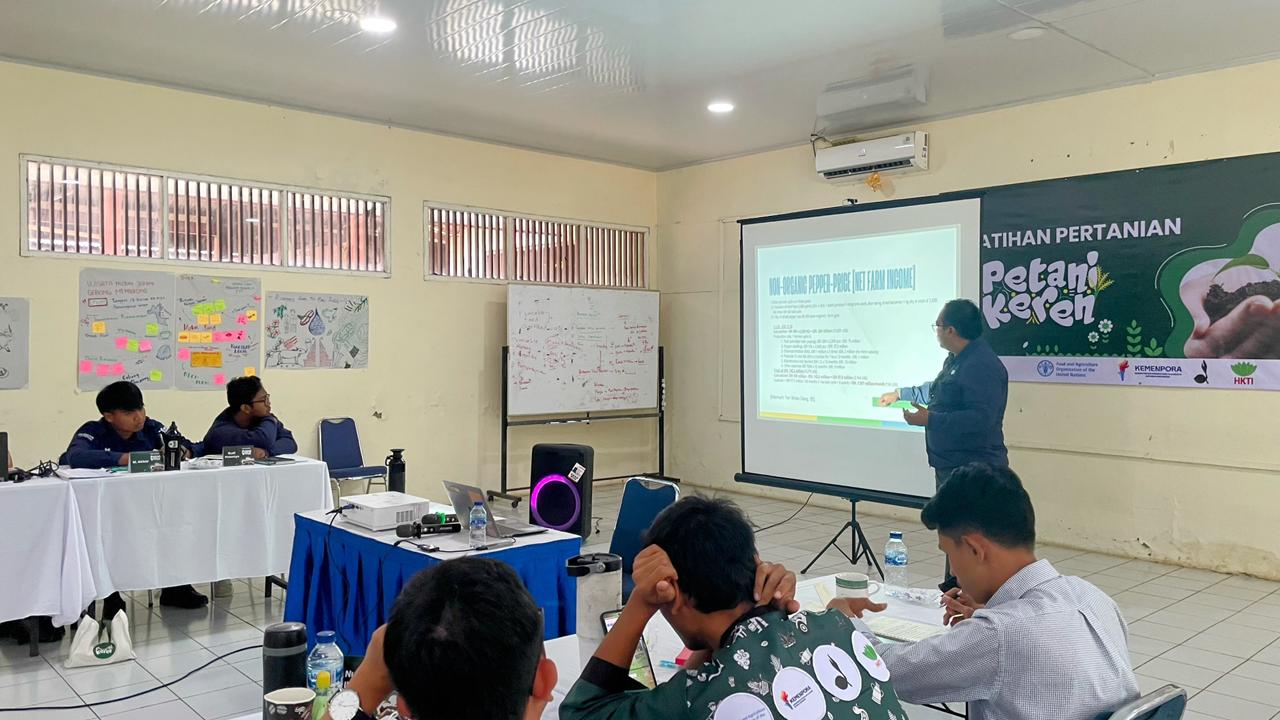 pelatihan agroekologi Petani Keren - sumber foto Istimewa