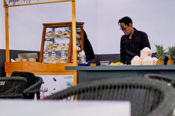 Oma Wajik Resto by Hotel 88 Bekasi Resmi Hadir di Spin Padel: Dukung Gaya Hidup Sehat Pecinta Padel