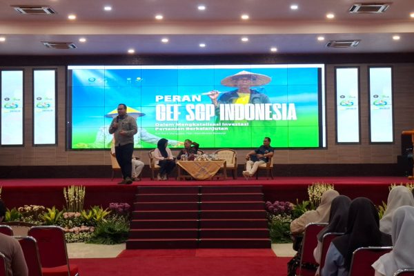 Koordinator GEF SGP Indonesia Sidi Rana Menggala saat memberikan pemaparan dalam acara Dies Natalis di Fakultas Pertanian Universitas Brawijaya, Malang, Jawa Timur, Selasa (4/11/2025).(Dok. Pribadi)
