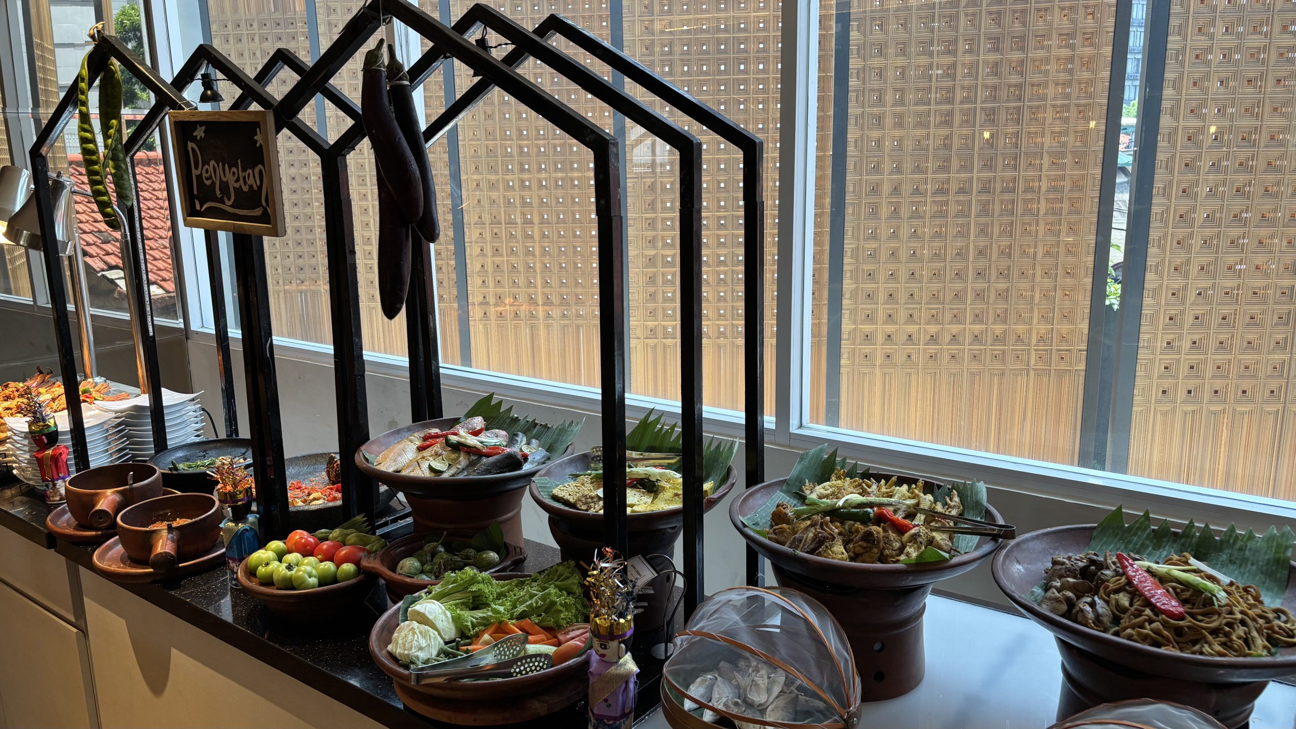 BW Express Jakarta Hadirkan AYCE Lunch Buffet