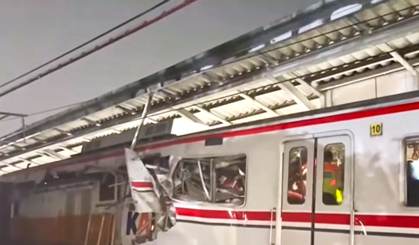 Tabrakan ka argo bromo anggrek vs krl di bekasi timur