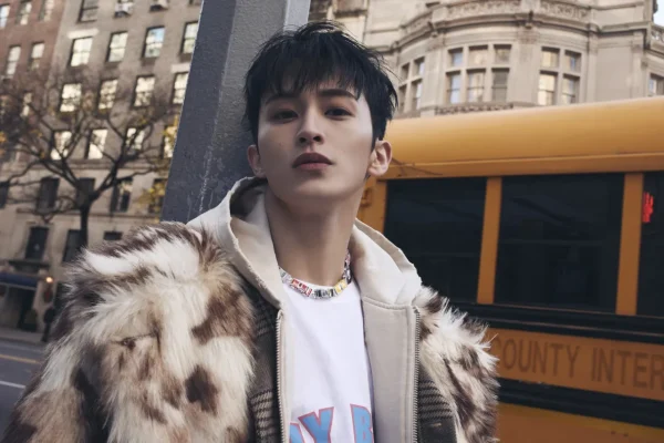 Mark Lee NCT (sumber: hollywood)