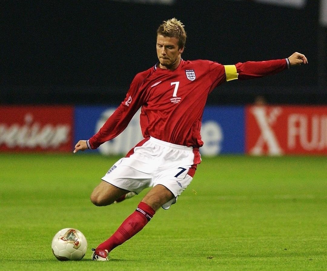 David Beckham atlet miliarder pertama Inggris