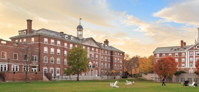 kepala dana abadi Harvard pensiun