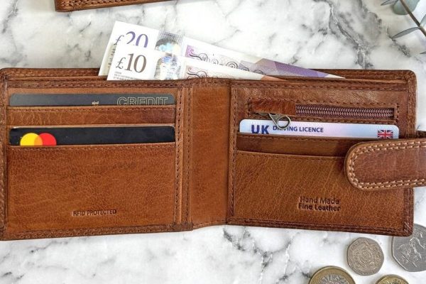 RFID blocking wallet (Image: notonthehighstreet)
