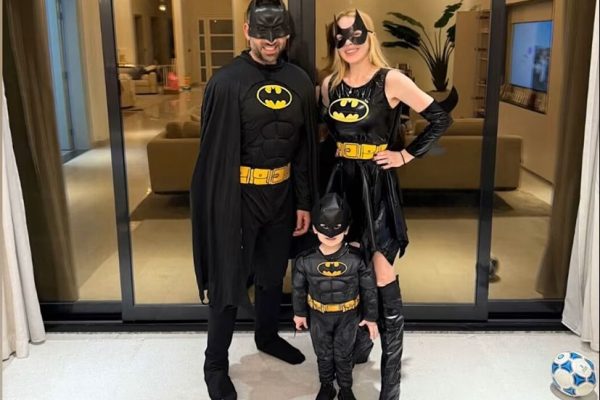 Lindsay Lohan bagikan foto langka putranya