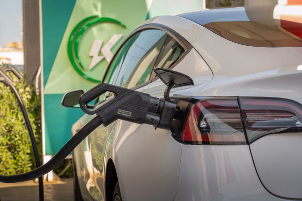 78% Pemilik Mobil Listrik di Jakarta Sudah Punya Mobil Lain