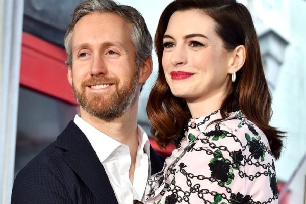 Kisah cinta Anne Hathaway dan Adam Shulman
