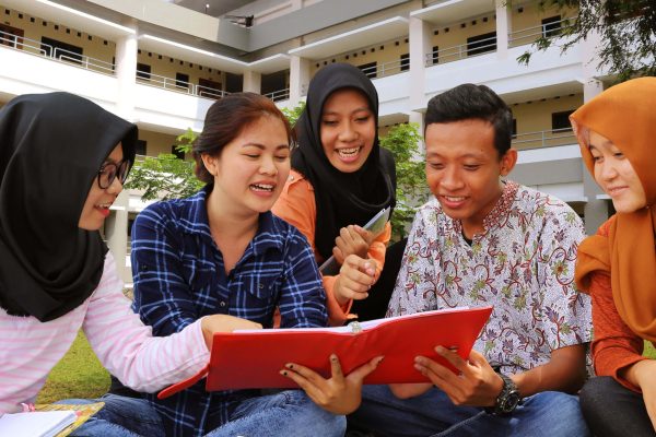 cara cek penerima KIP Kuliah 2026 lewat NIK KTP