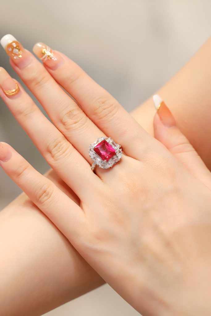 simbol cinta selain cincin yang memiliki makna mendalam
