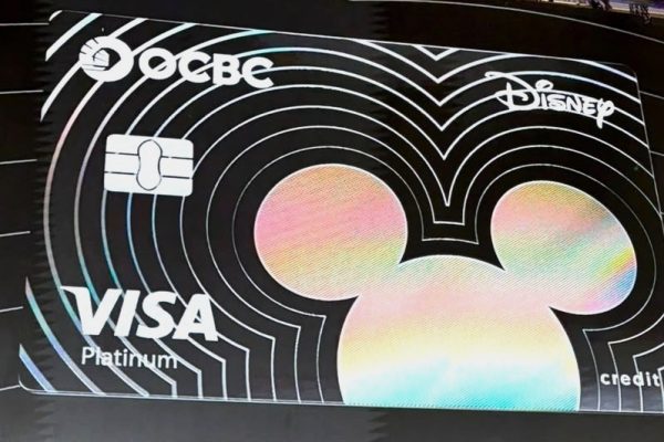 Kartu Kredit OCBC Nyala Platinum Mickey Mouse
