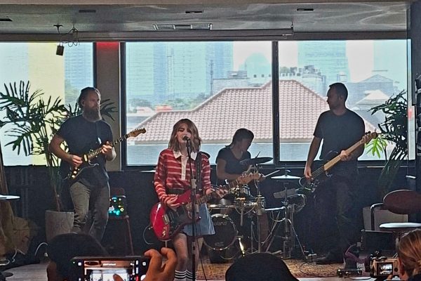 KG Crown, Penyanyi Pop-Rock Amerika Berusia 19 Tahun, Perluas Karier Internasional ke Indonesia