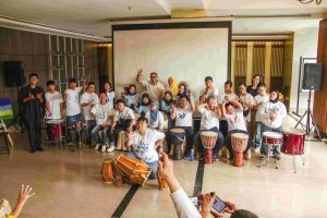pameran seni anak Down syndrome di ARTOTEL Suites Aquila